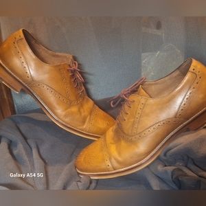 Mens Johnston and Murphy dress shoes